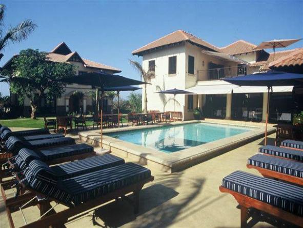Hotel Izulu - Pool2